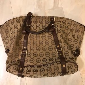 MICHAEL KORS BIG BOHO PURSE!!!